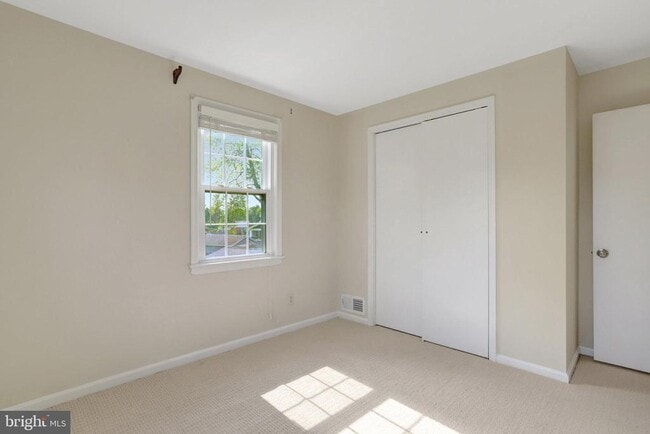 Building Photo - 7623 Arlen St