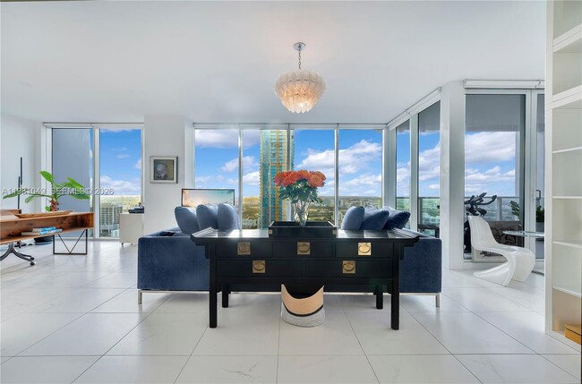 Building Photo - 1040 Biscayne Blvd