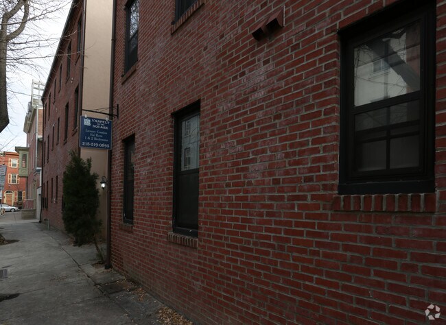 Building Photo - 415 S Van Pelt St