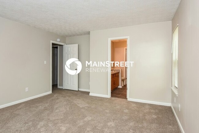 Building Photo - 4 Bedroom Pet-Friendly Home in Austell, GA...