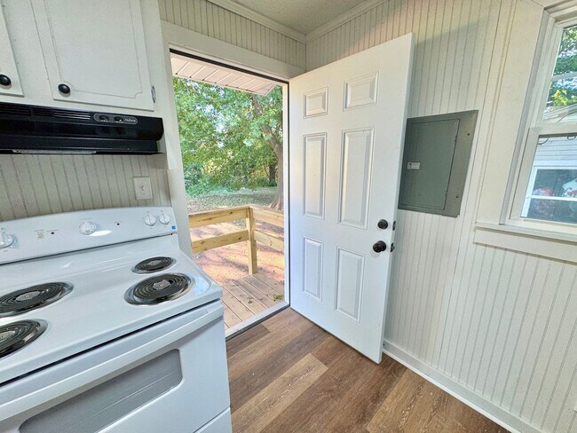 Building Photo - Statesville - 2BD/1BA