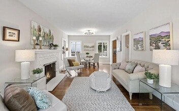 Building Photo - NO HOA!!!  This 1 bedroom 1 bathroom split...