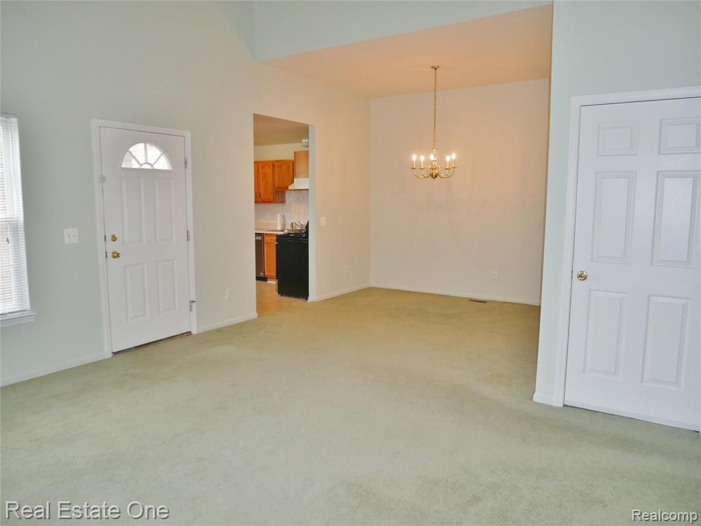 Building Photo - 5499 Seabreeze Ln