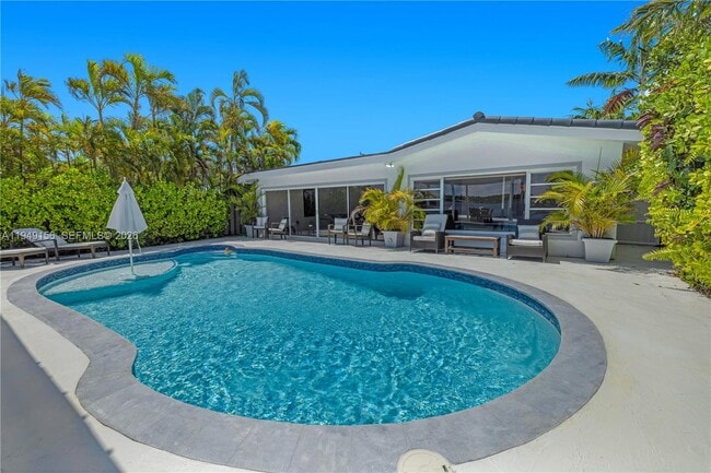 Building Photo - 1405 Stillwater Dr