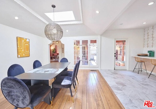 Building Photo - 1522 Pandora Ave