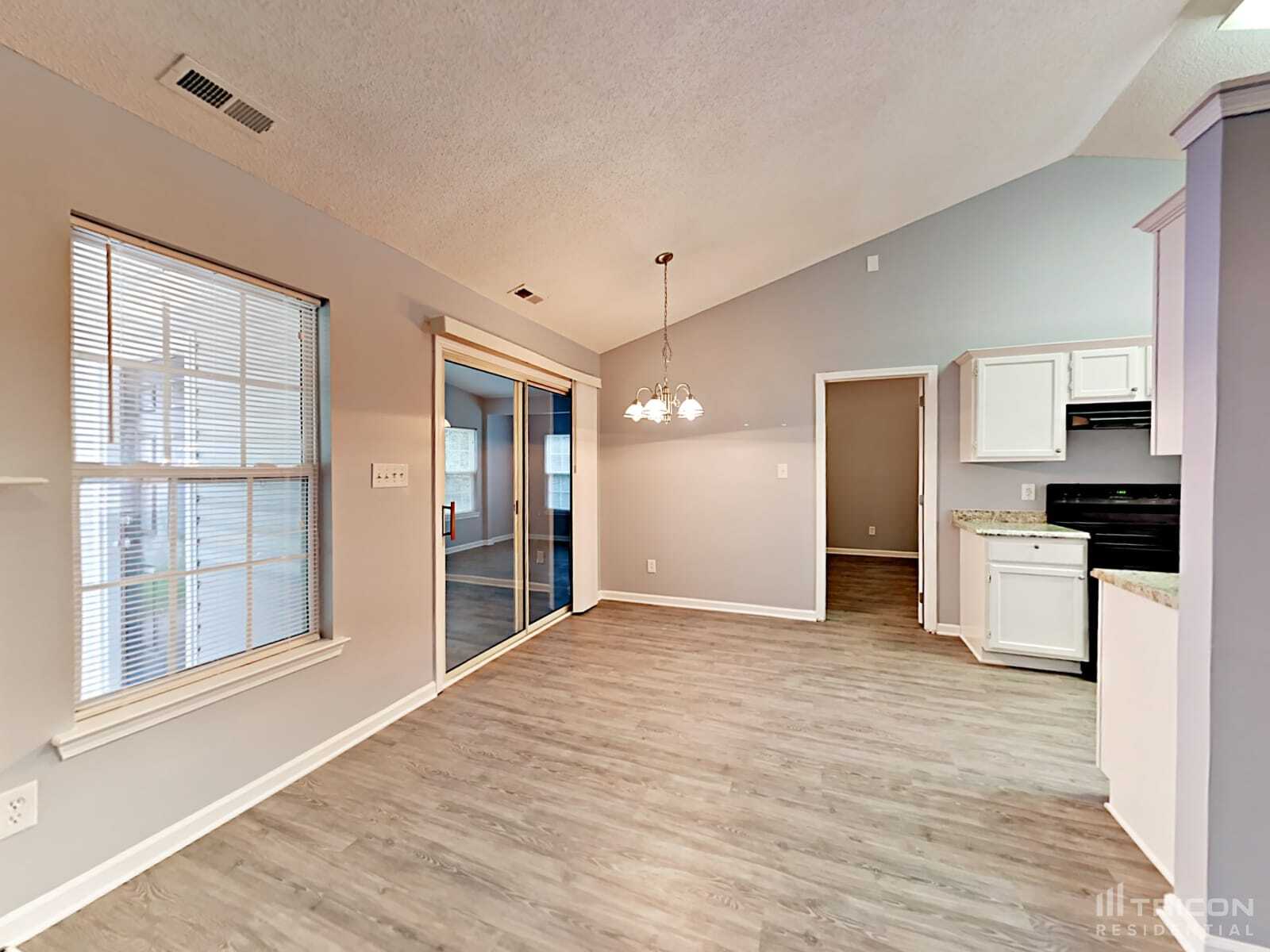 Building Photo - 1613 Bear Brook Dr