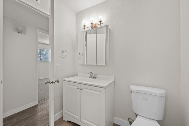 Building Photo - Private pool oasis!