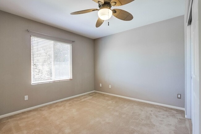 Building Photo - Beautiful 5 bedroom home in highly desired Carlsbad neighborhood