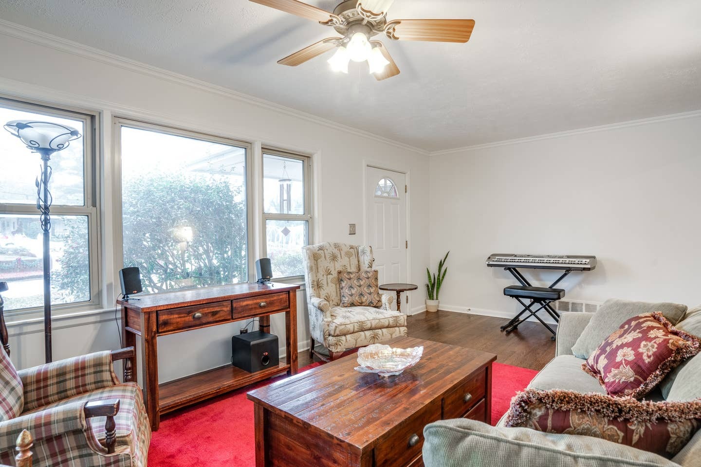 keyboard not included - 2461 Fontaine Circle