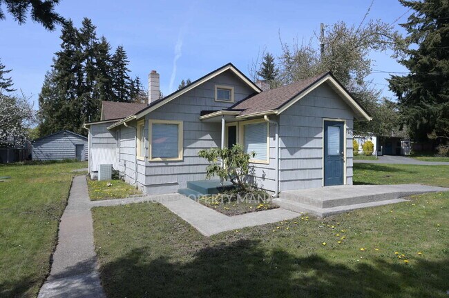 Building Photo - 3 bed 1 bath home in Port Angeles