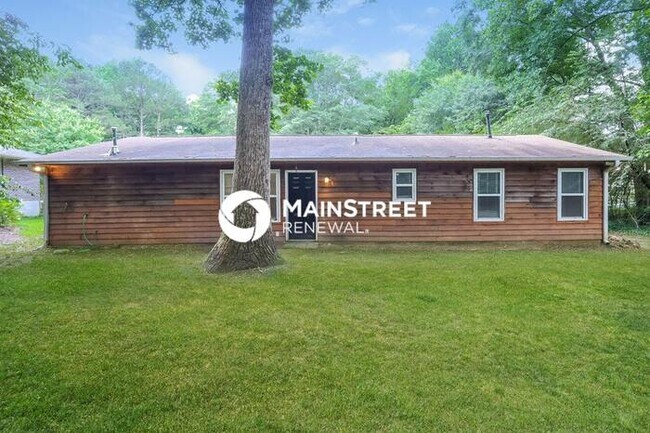Building Photo - 3 Bedroom Pet-Friendly Home in Jonesboro, GA with Main Street Renewal