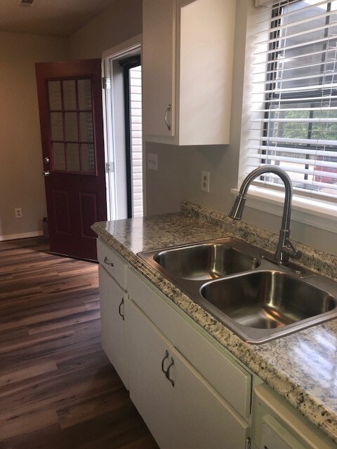 Building Photo - 2626 Kantz Dr