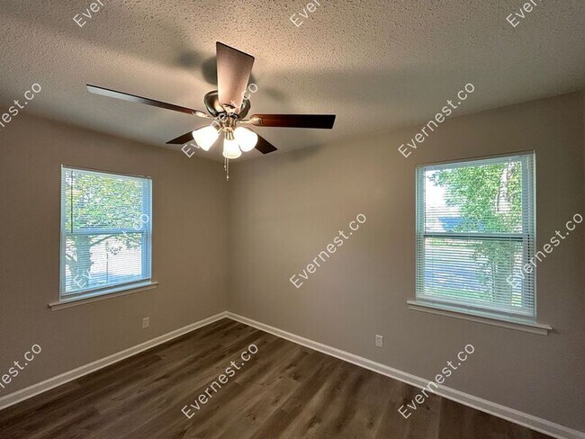 Building Photo - 1480 Moss Point Dr