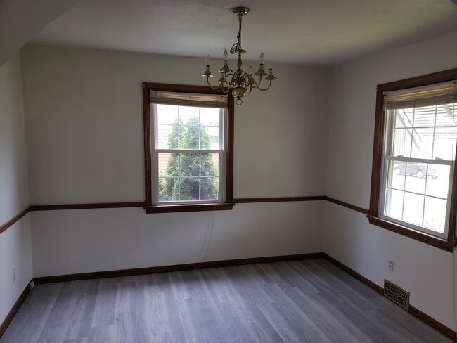 Building Photo - 158 Beechwood Dr