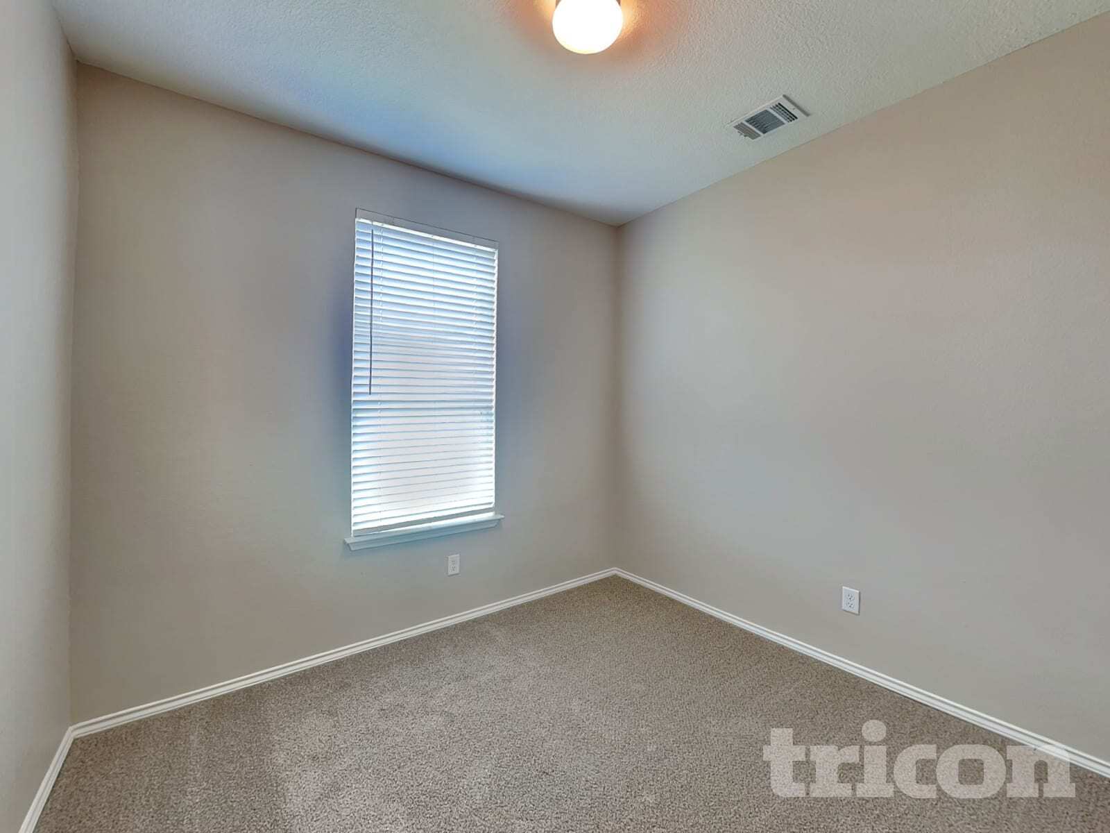 Building Photo - 10355 Dunlap