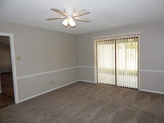 Building Photo - 4505 River Oaks Dr