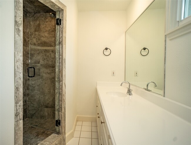 Building Photo - 4522 Briarbend Dr