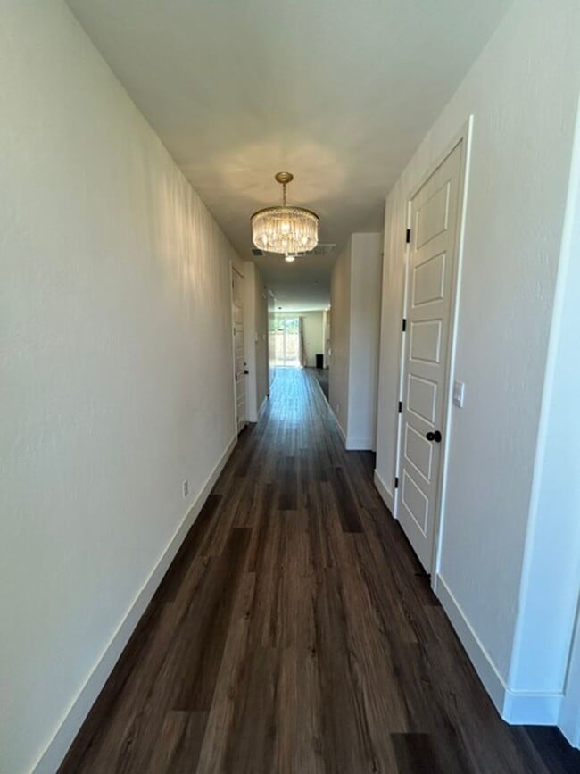 Building Photo - 2635 S Cain Ct