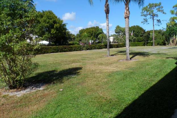 Building Photo - 18081 SE Country Club Dr