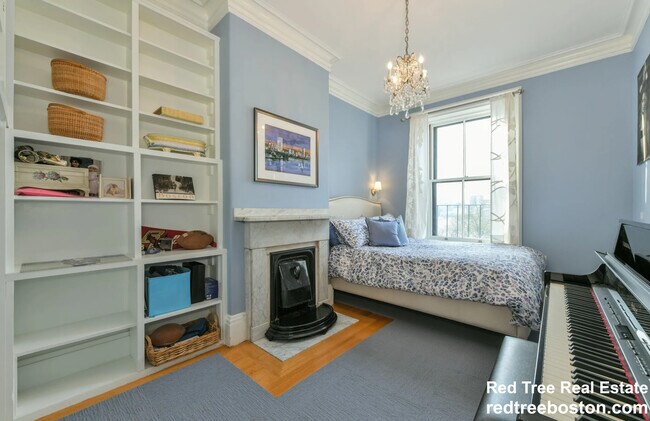 Building Photo - 214 Beacon St