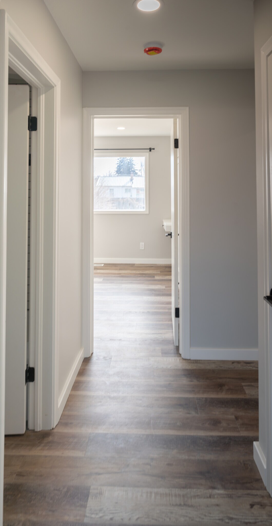 Building Photo - 920 9th St