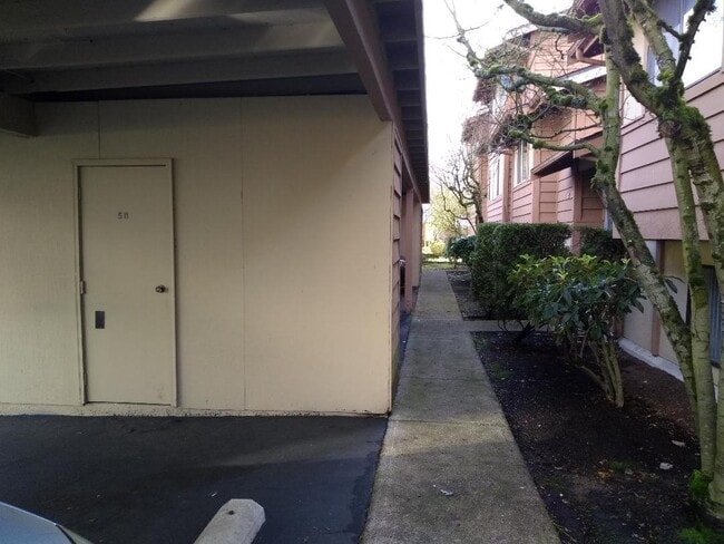 Building Photo - Quiet Condo Apartment Seatac, WA 98188