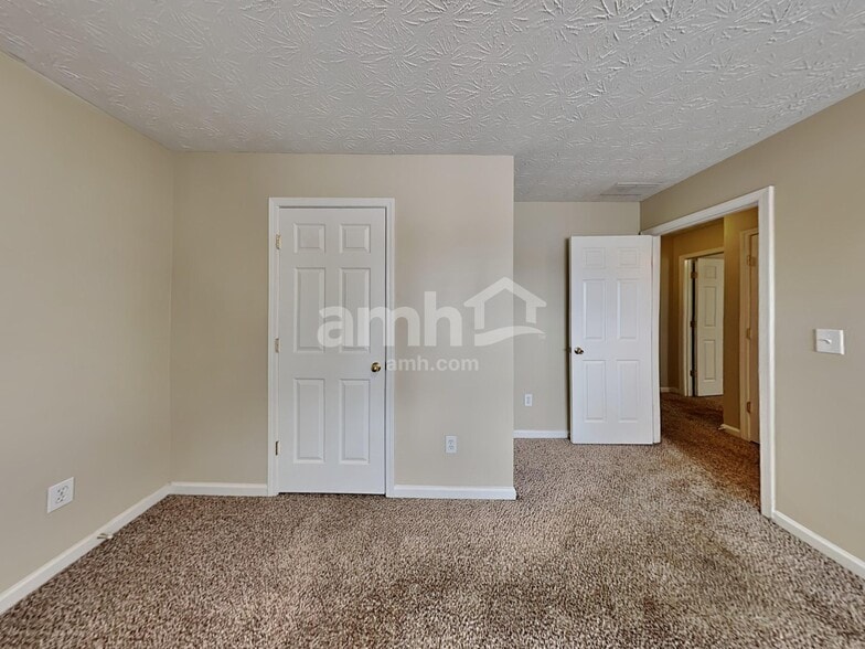 Building Photo - 668 Clairidge Elm Trl