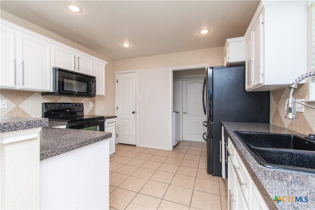 Building Photo - 1108 Copper Creek Dr