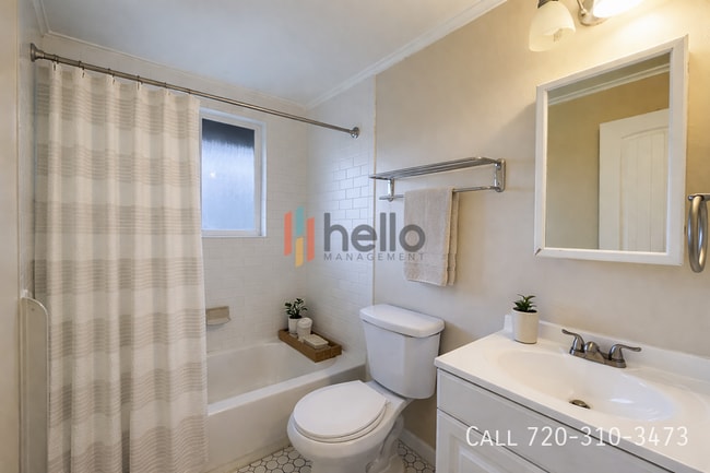 Building Photo - 1466 Reed St