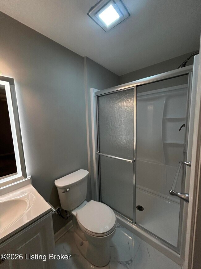 Building Photo - 5510 Baywood Dr