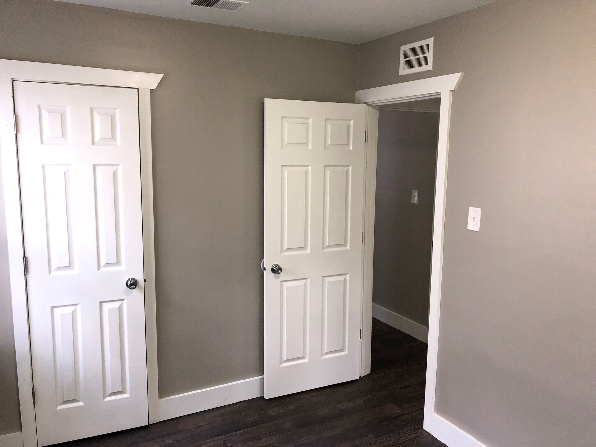 Bedroom 1 - 18768 Roscommon St