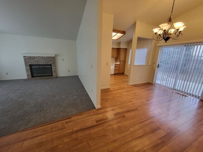 Building Photo - 630 Boulder Cir