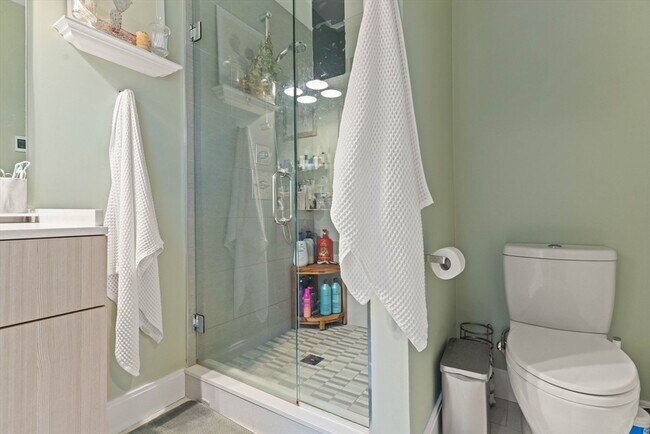 Building Photo - 6 Ashland St