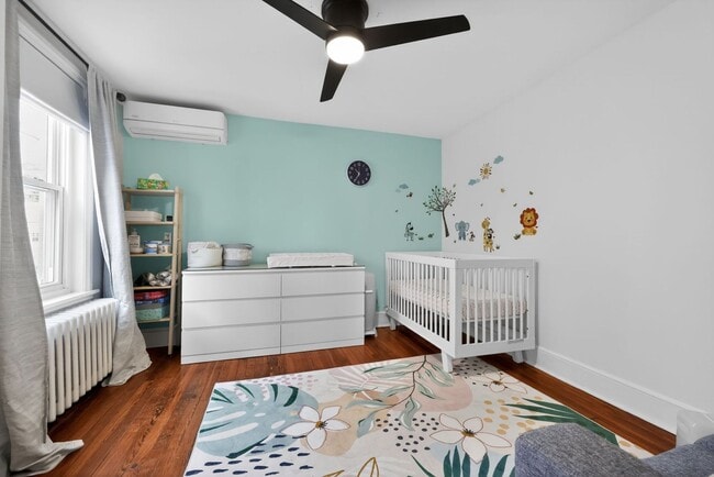 Building Photo - 4 Bedroom, 2 Bath Conshohocken Gem!