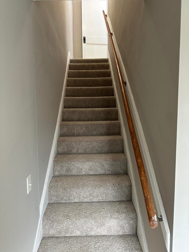 Building Photo - 302 Clay St