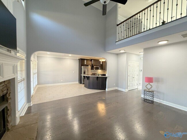 Building Photo - 218 Woodgrove Dr