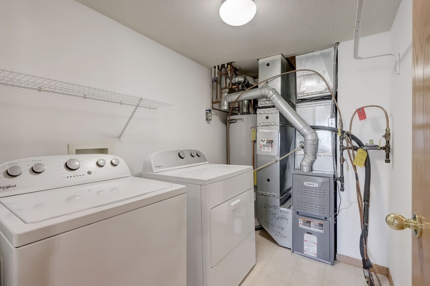 Building Photo - 1222 Bergmann Dr