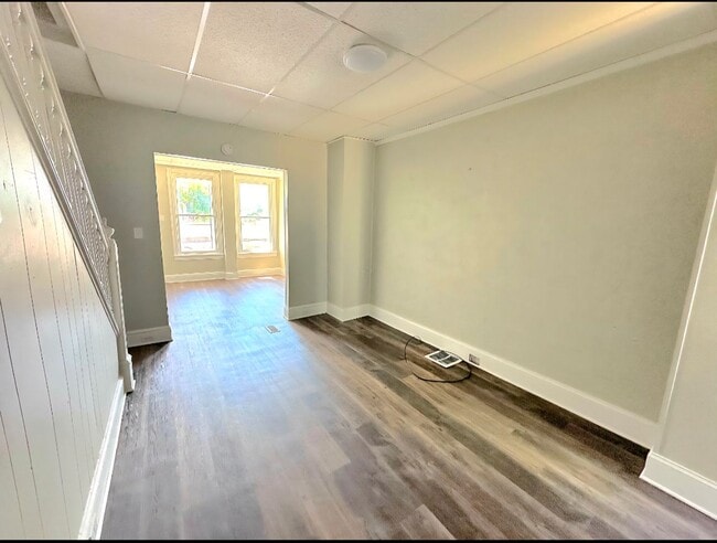 Building Photo - Large 2 bedroom House for Rent