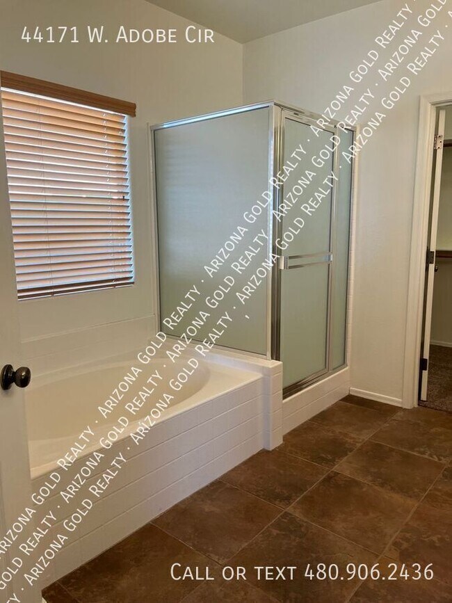 Building Photo - 44171 Adobe Cir