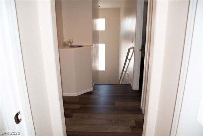 Building Photo - Northwest 3 bed, Lots of Amenities!