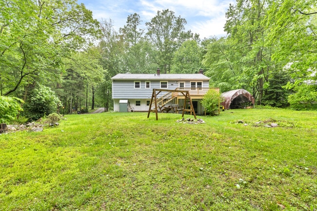Building Photo - 21 Pheasant Run Dr