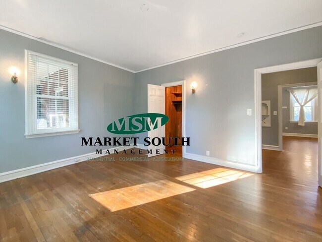 Building Photo - 56 E 219
