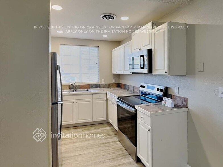 Building Photo - 1621 Gibralter St