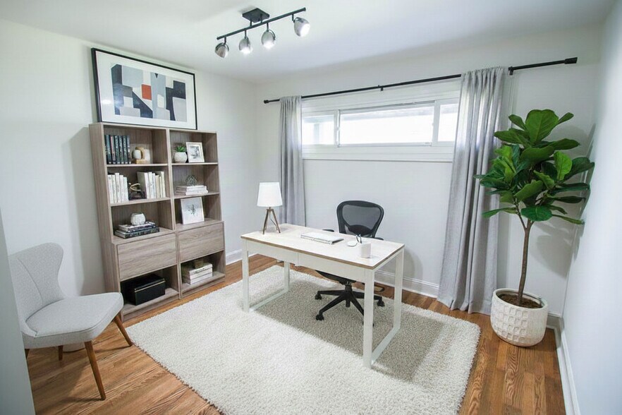 Virtual staging of third bedroom - 2406 Boswell Rd