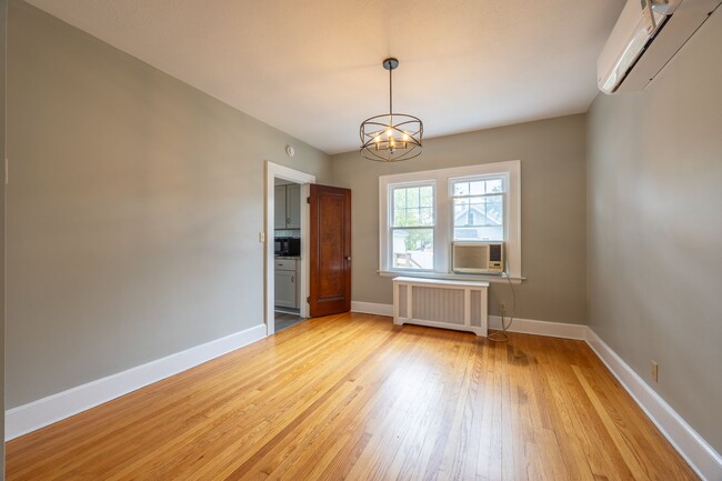 Building Photo - Charming 3-Bedroom Home in the Heart of Sp...