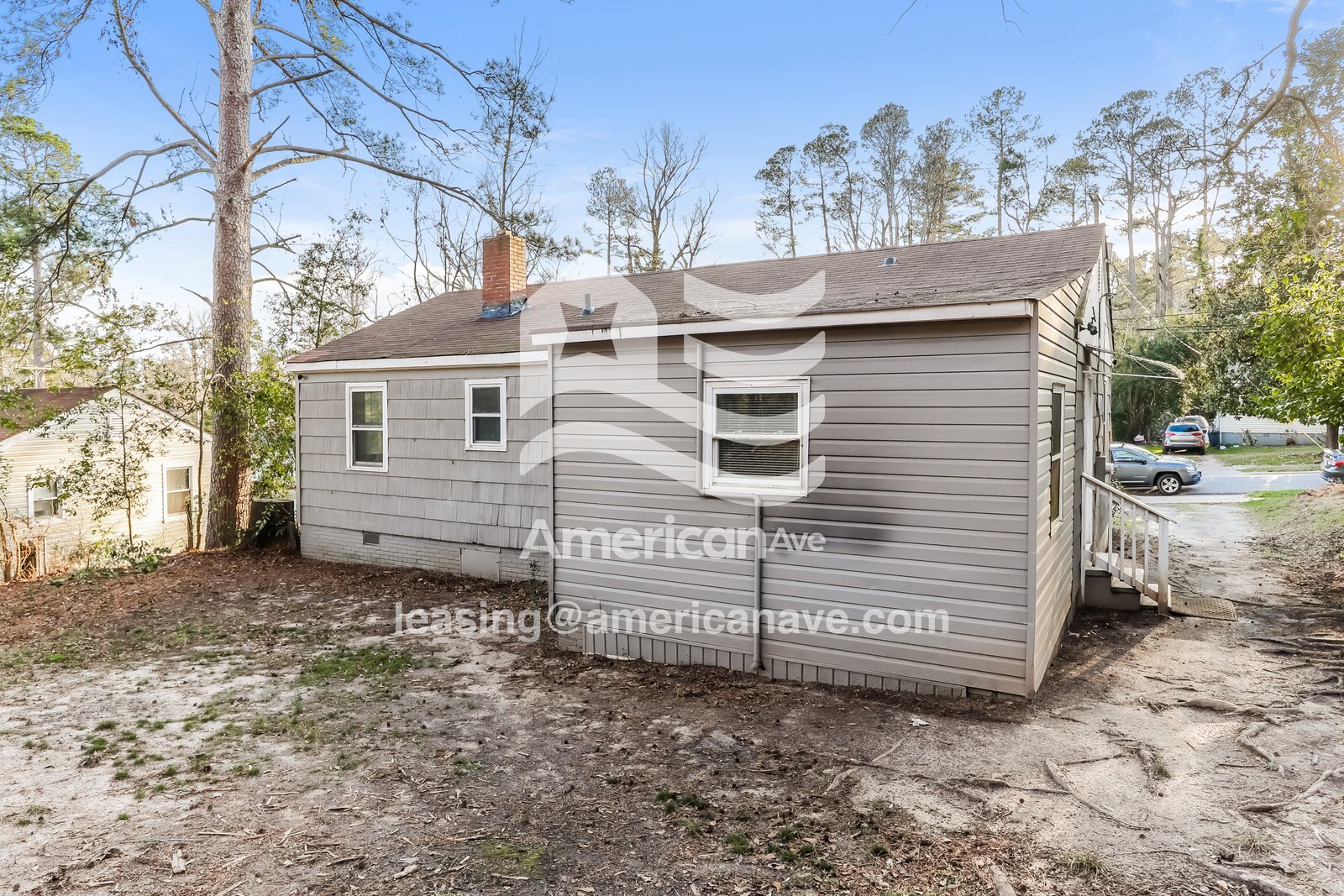 Building Photo - 652 Lorraine Dr