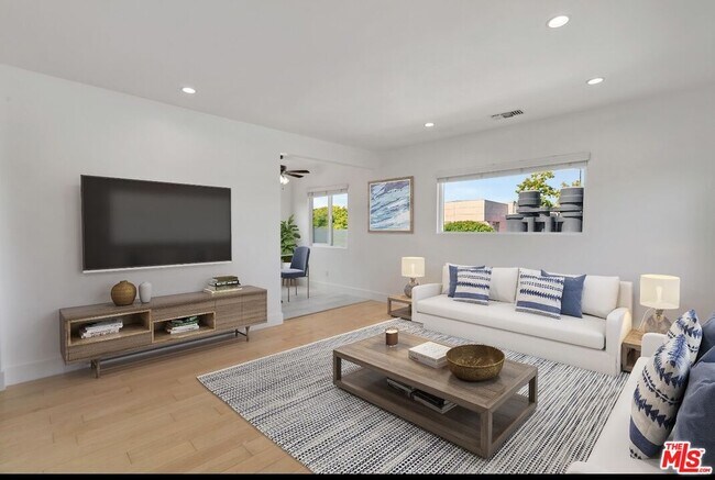 Building Photo - 119 Paloma Ave