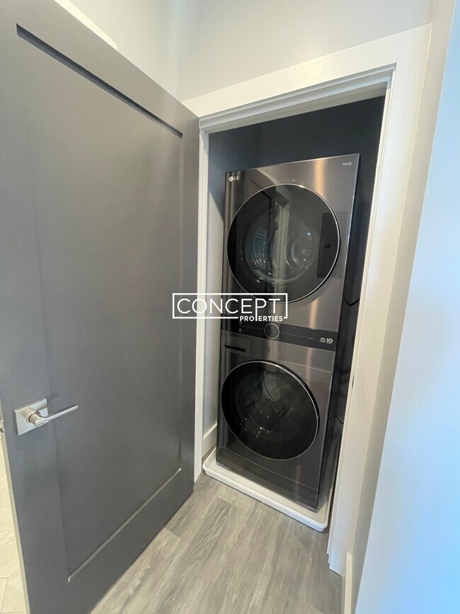 Building Photo - 365 Western Ave