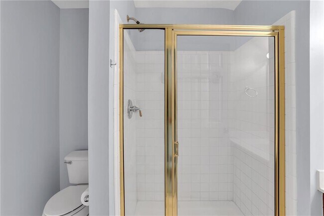 Building Photo - 2318 Longcourt Wy