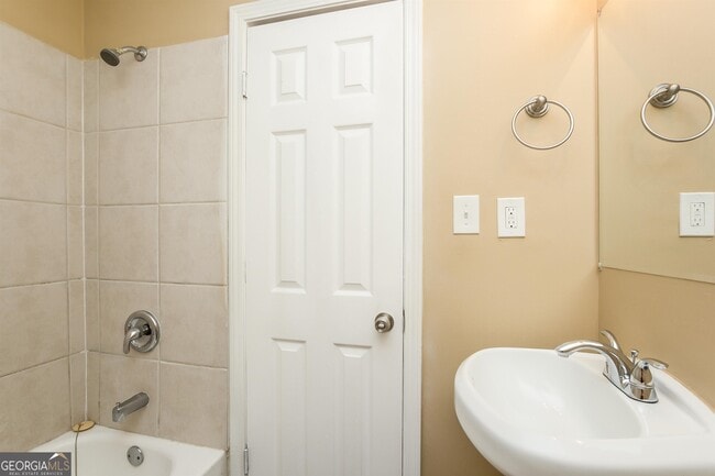 Building Photo - 3518 Bolfair Dr NW